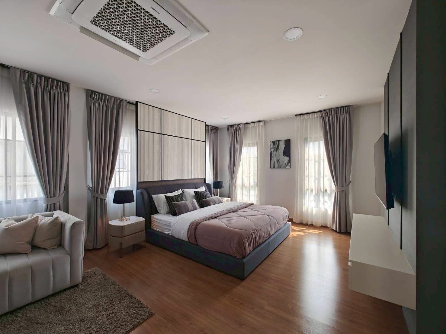 Centro Bangna Km.7