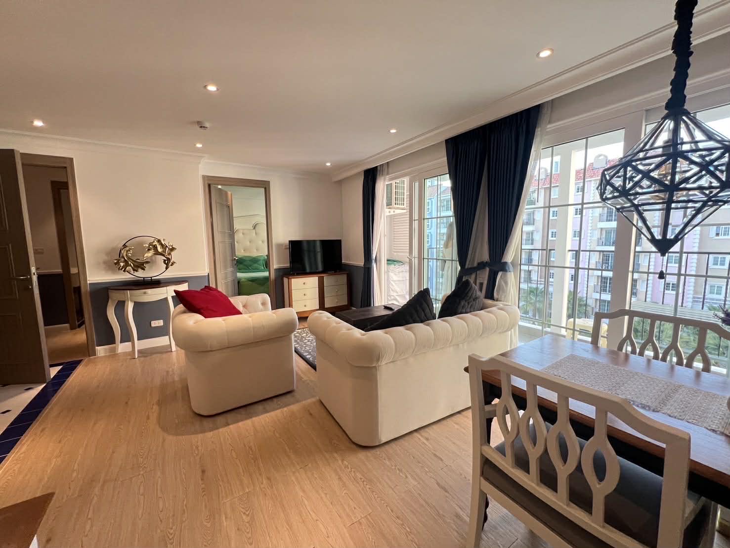 Seven Seas Côte d'Azur Condominium เซเว่น ซี โค้ด ดิ อาซู คอนโดมิเนียม