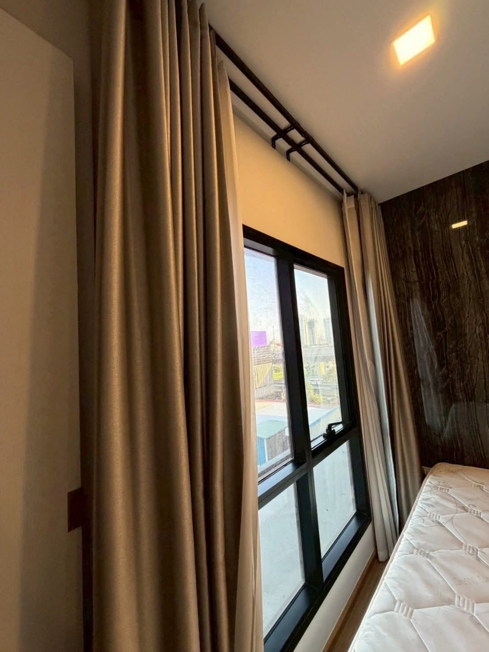 Metris Condo Rama 9-Ramkhamhaeng