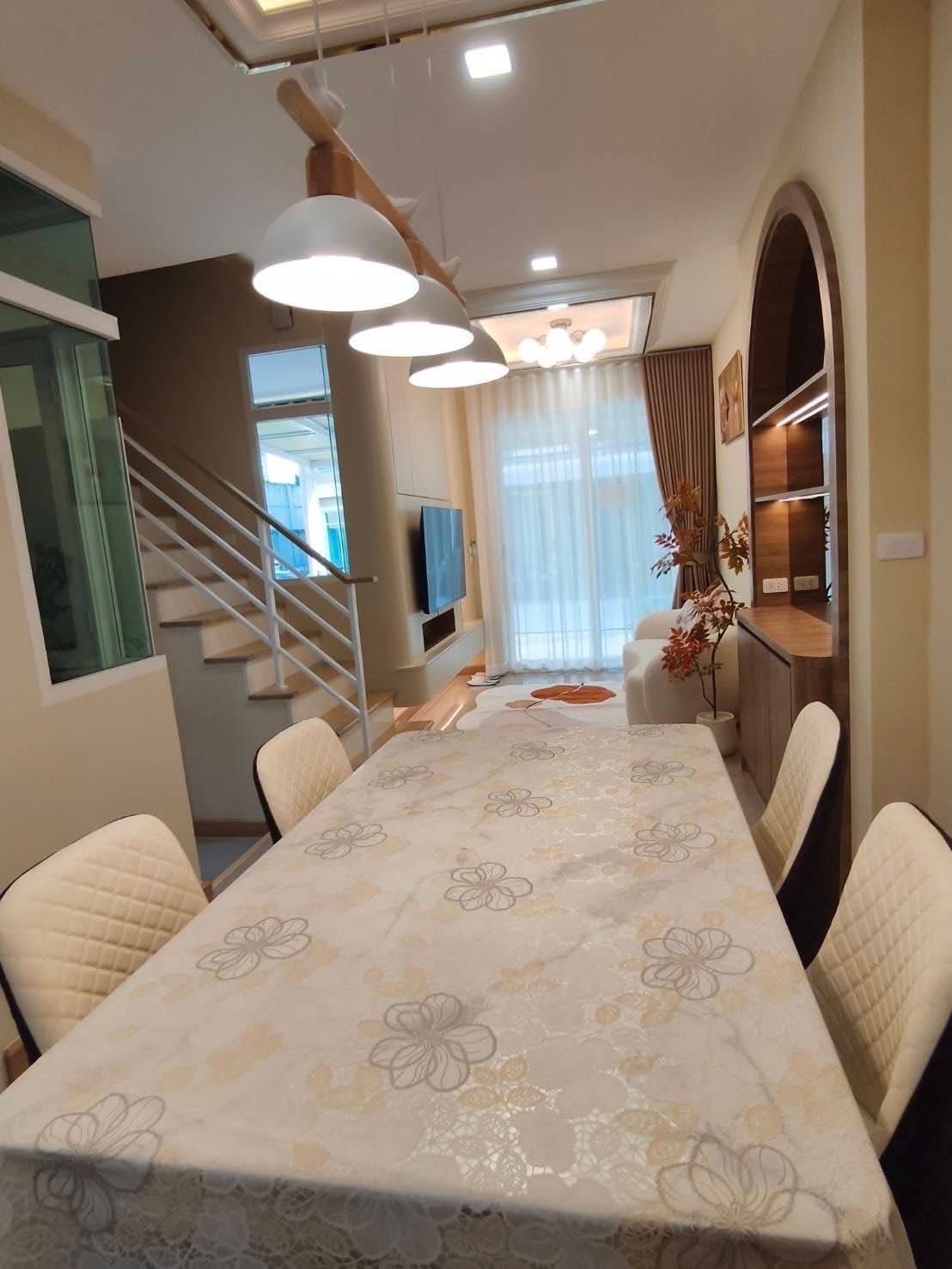 Golden Town Bangna Km.5