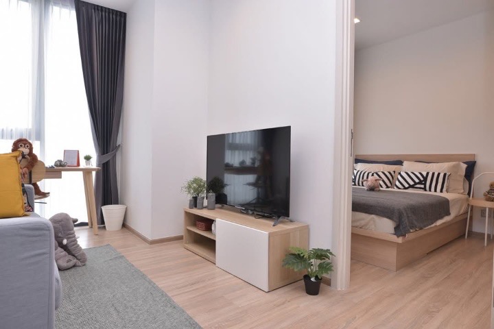 The Line Phahon Pradiphat