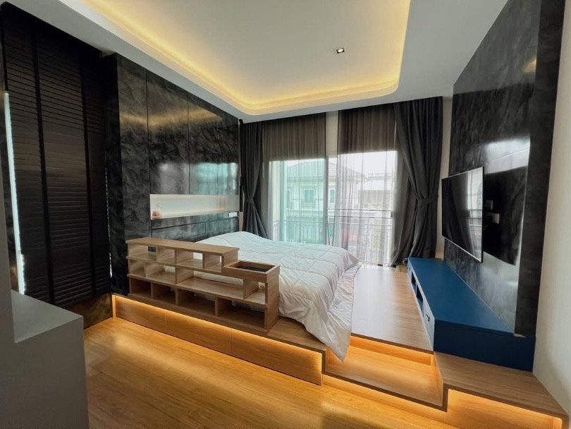 Grand DiO Vibhavadi Rangsit