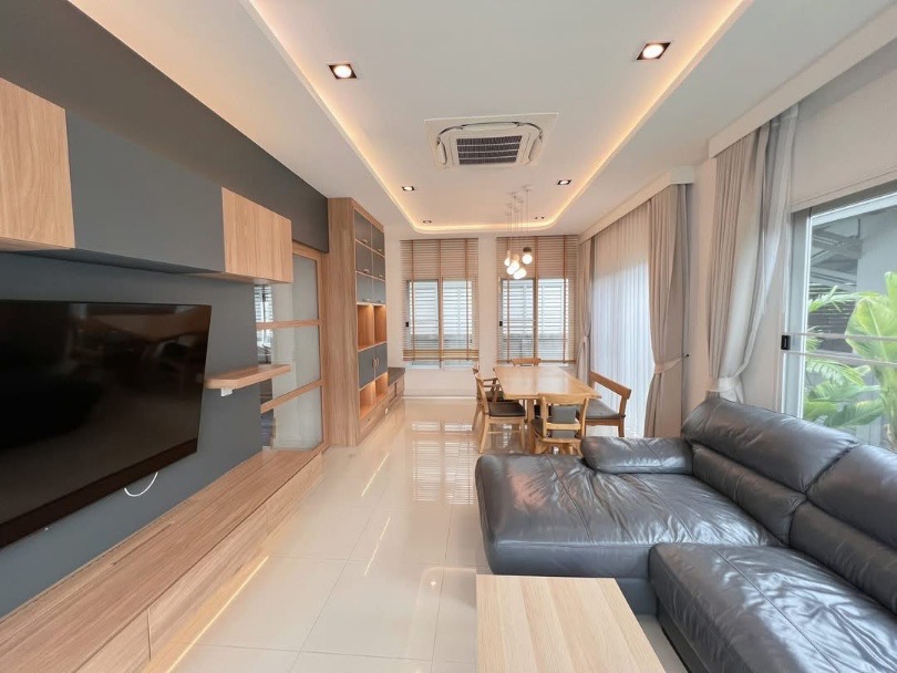 Grand DiO Vibhavadi Rangsit