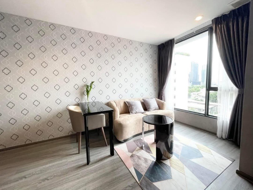 Ideo Mobi Sukhumvit 40