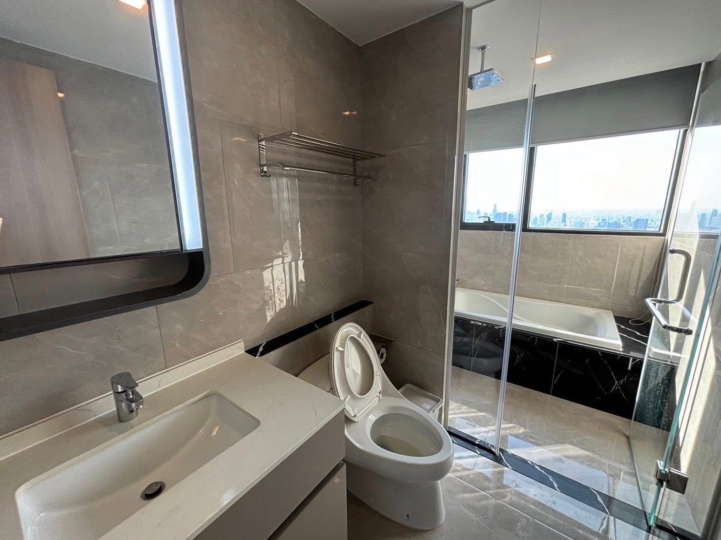 One 9 Five Asoke Rama9 