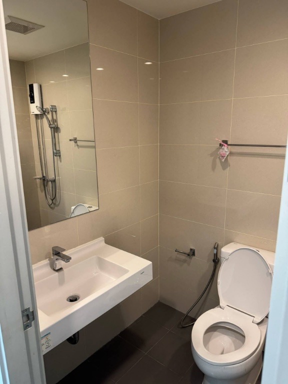 Aspace Mega 1 Condo