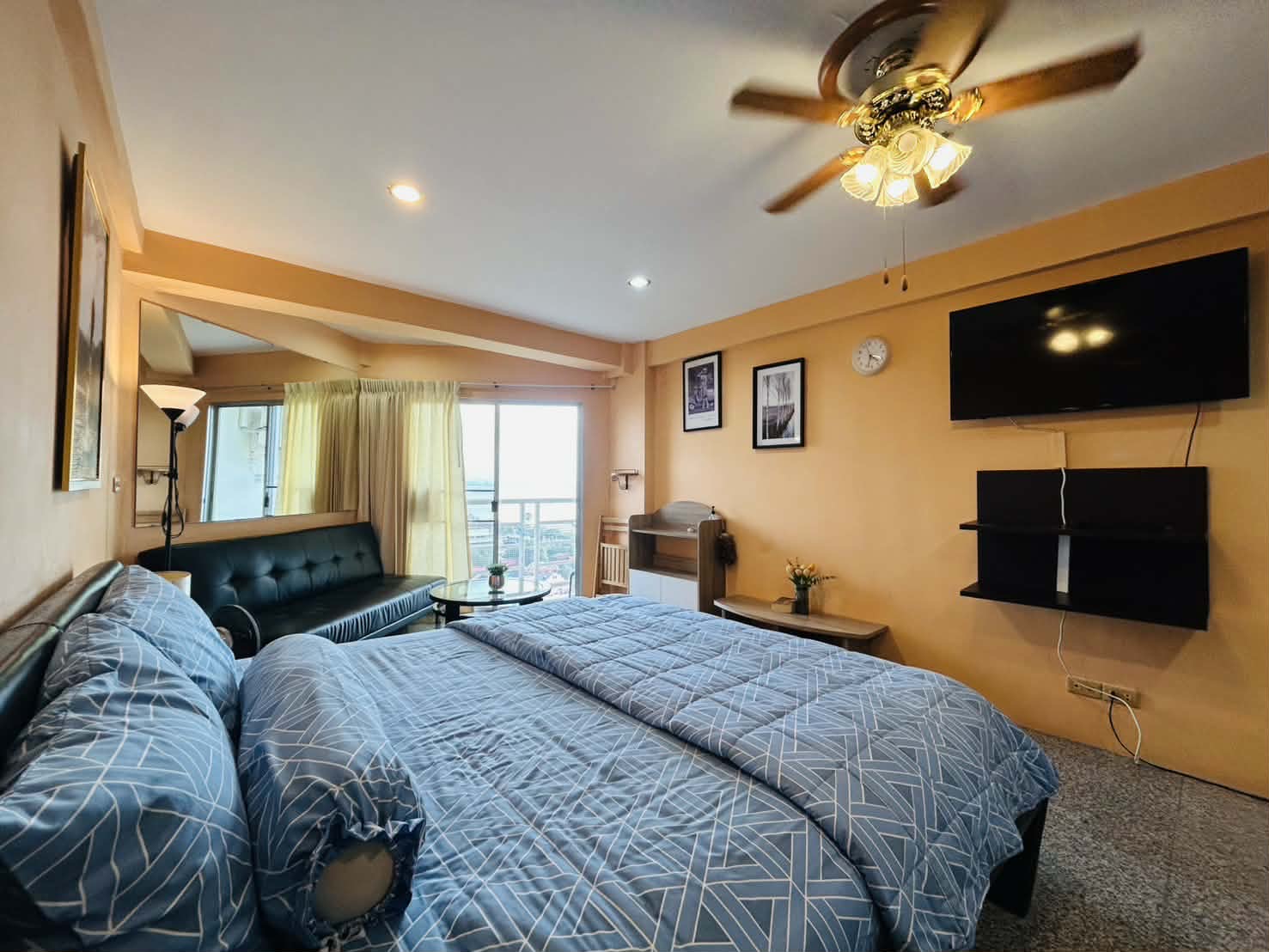 Jomtien Beach Condominium S2