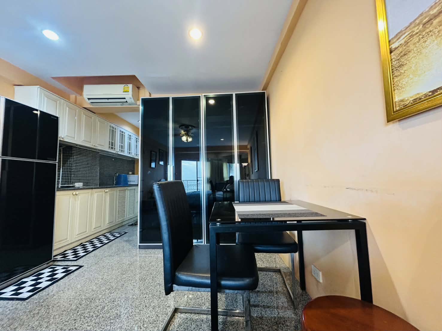 Jomtien Beach Condominium S2