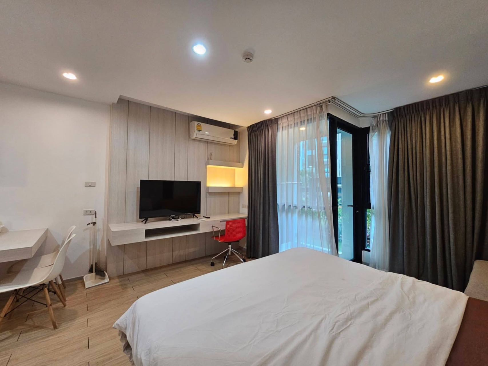 The CHEZZ Condominium