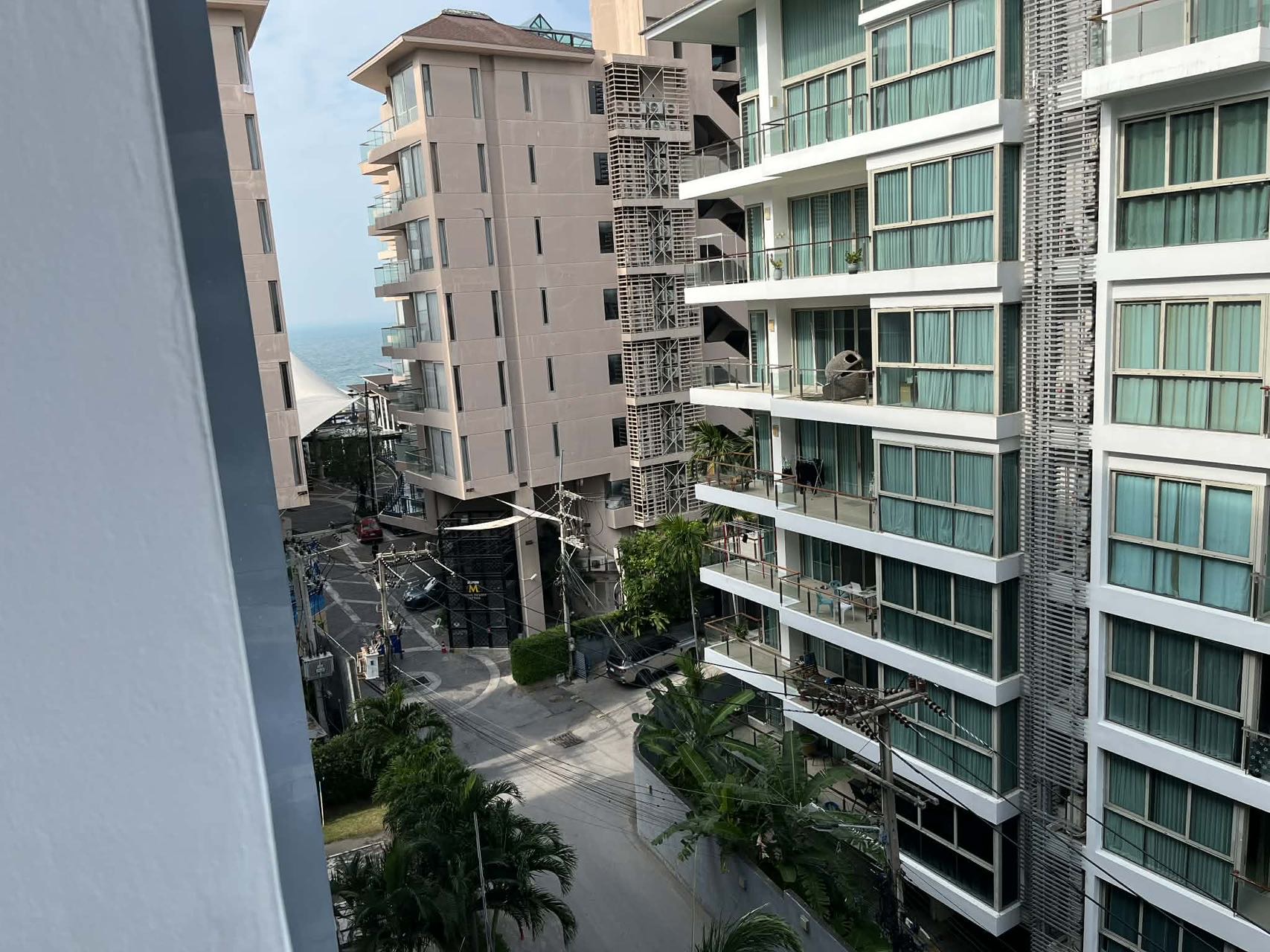 Club Royal Condominium 