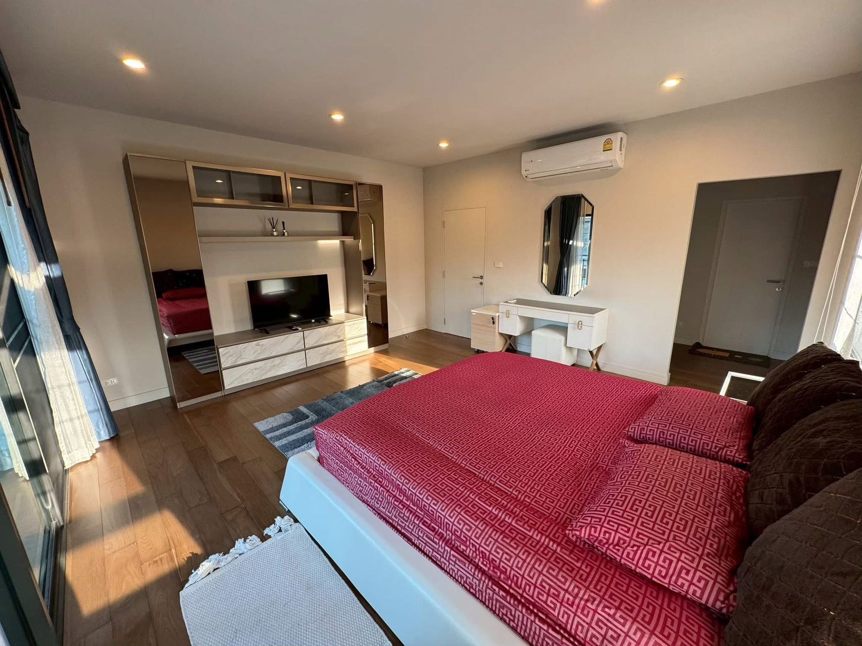 Burasiri Pattanakan