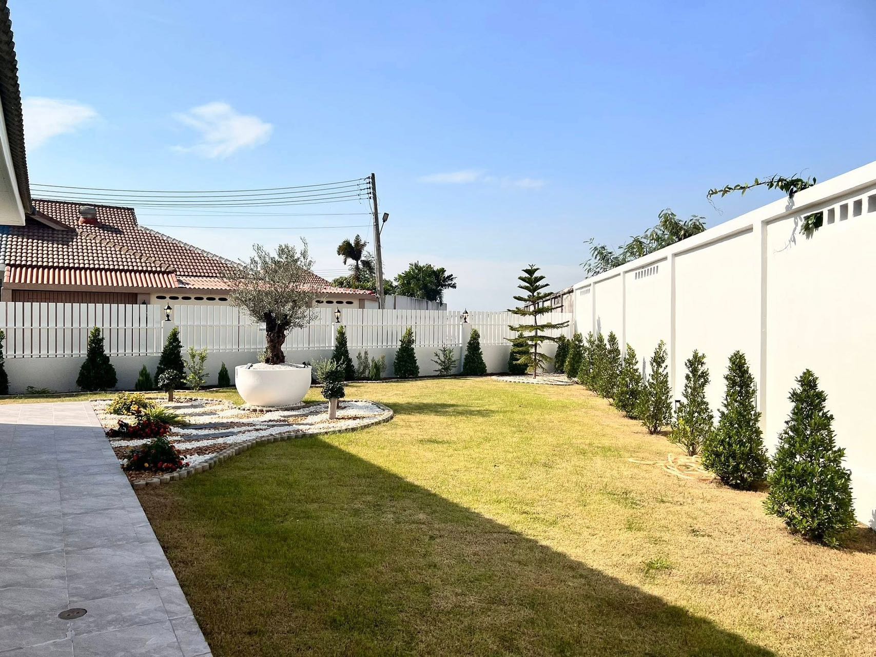 Ruwiporn Village（安静社区）