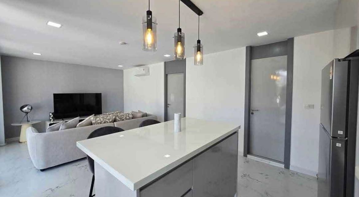 Pratumnak  · Soi 5（高端安静区域）