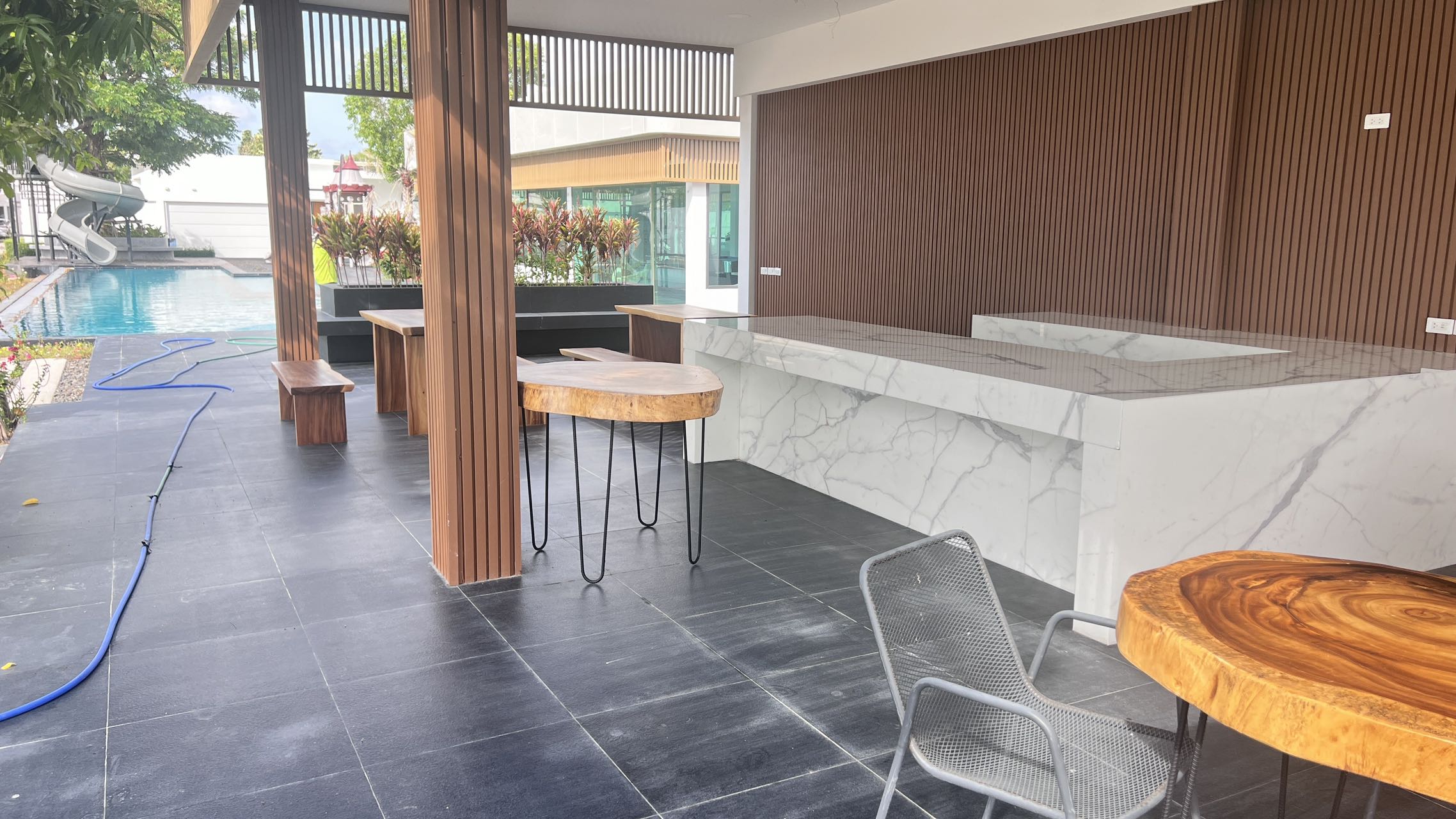 PALM LAKESIDE VILLAS