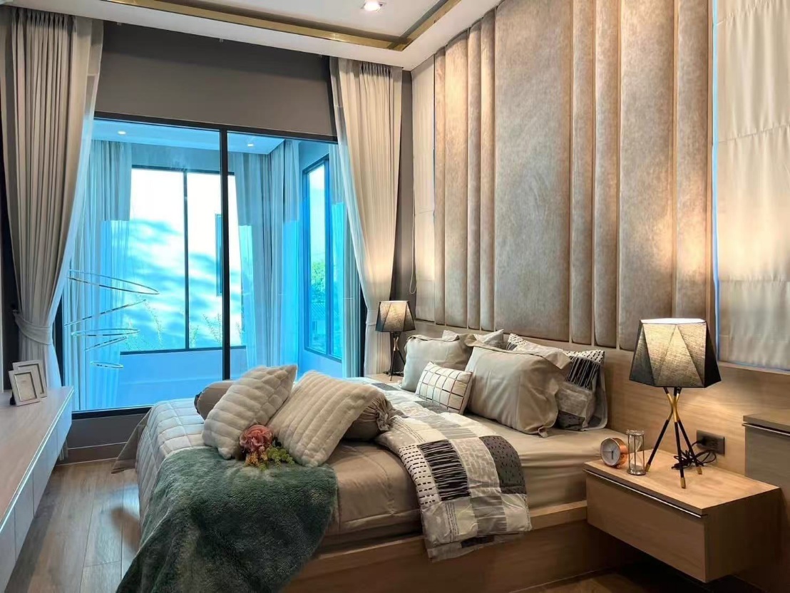 Madcha  Nirvana Pattaya