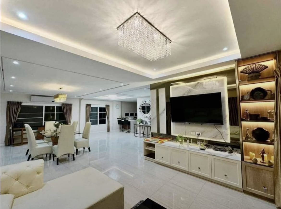 Central Park Hillside Village Soi Thung Klom-Tan Man