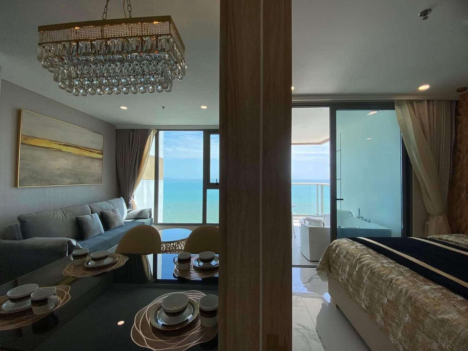 Copacabana Beach Jomtien