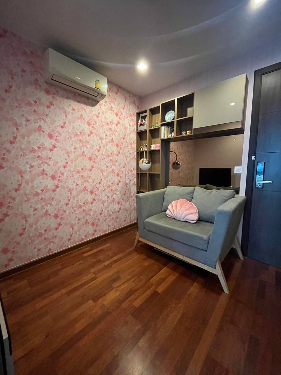 Wish Signature Midtown Siam Condo