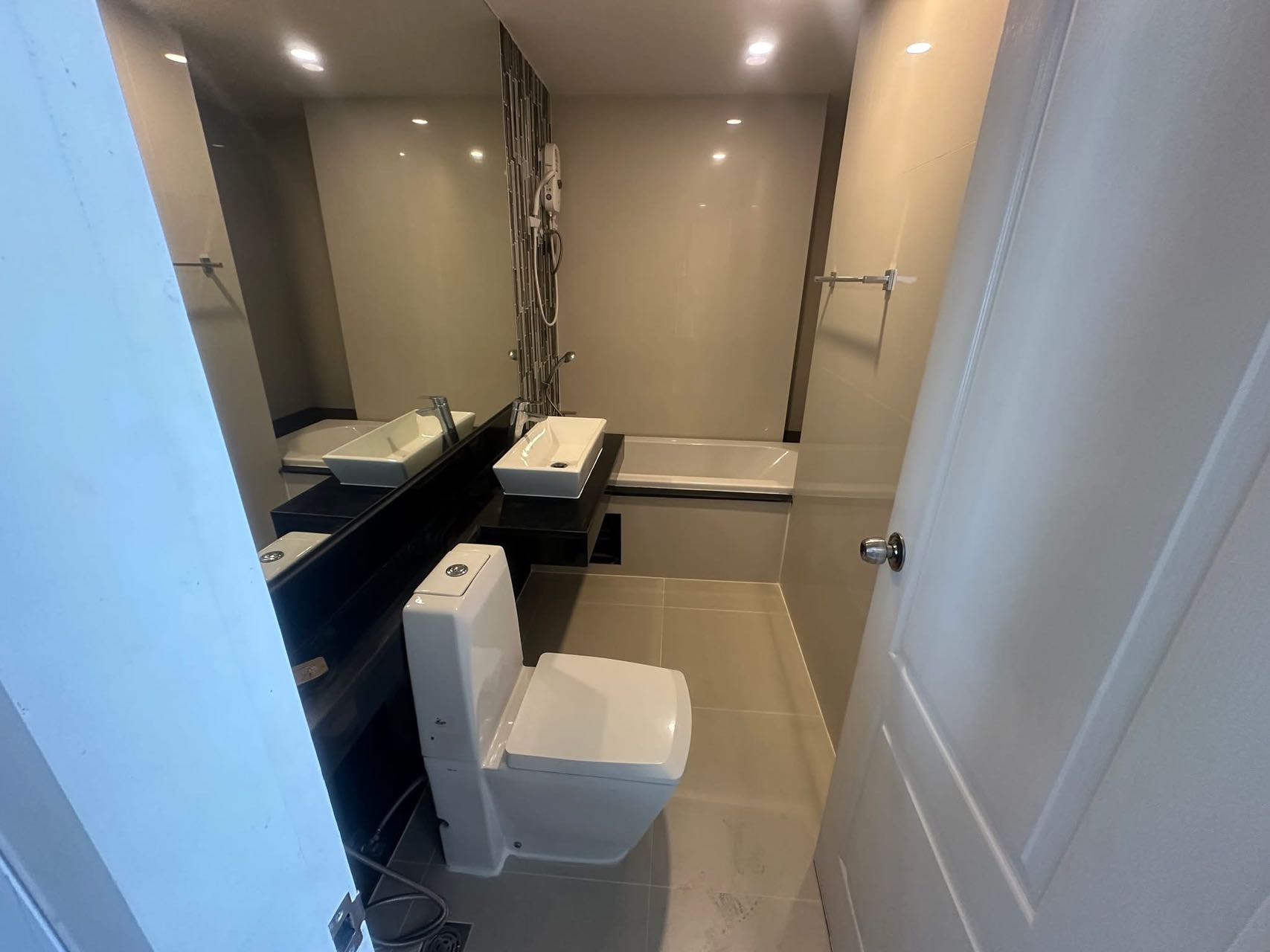 Bangkok Horizon Sathorn - Narathiwas 