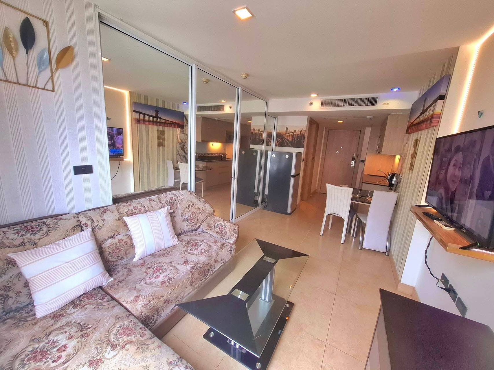 芭堤雅山崖公寓