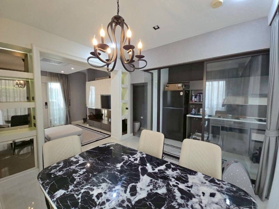 The Landmark Ekamai-Ramintra