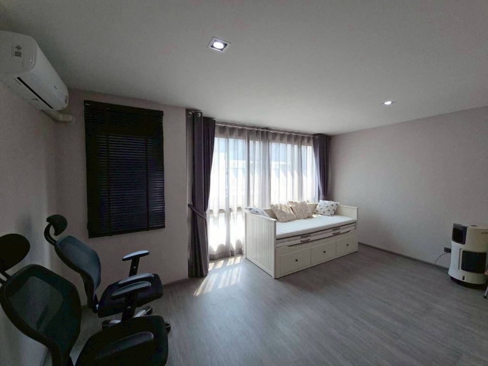 The Landmark Ekamai-Ramintra