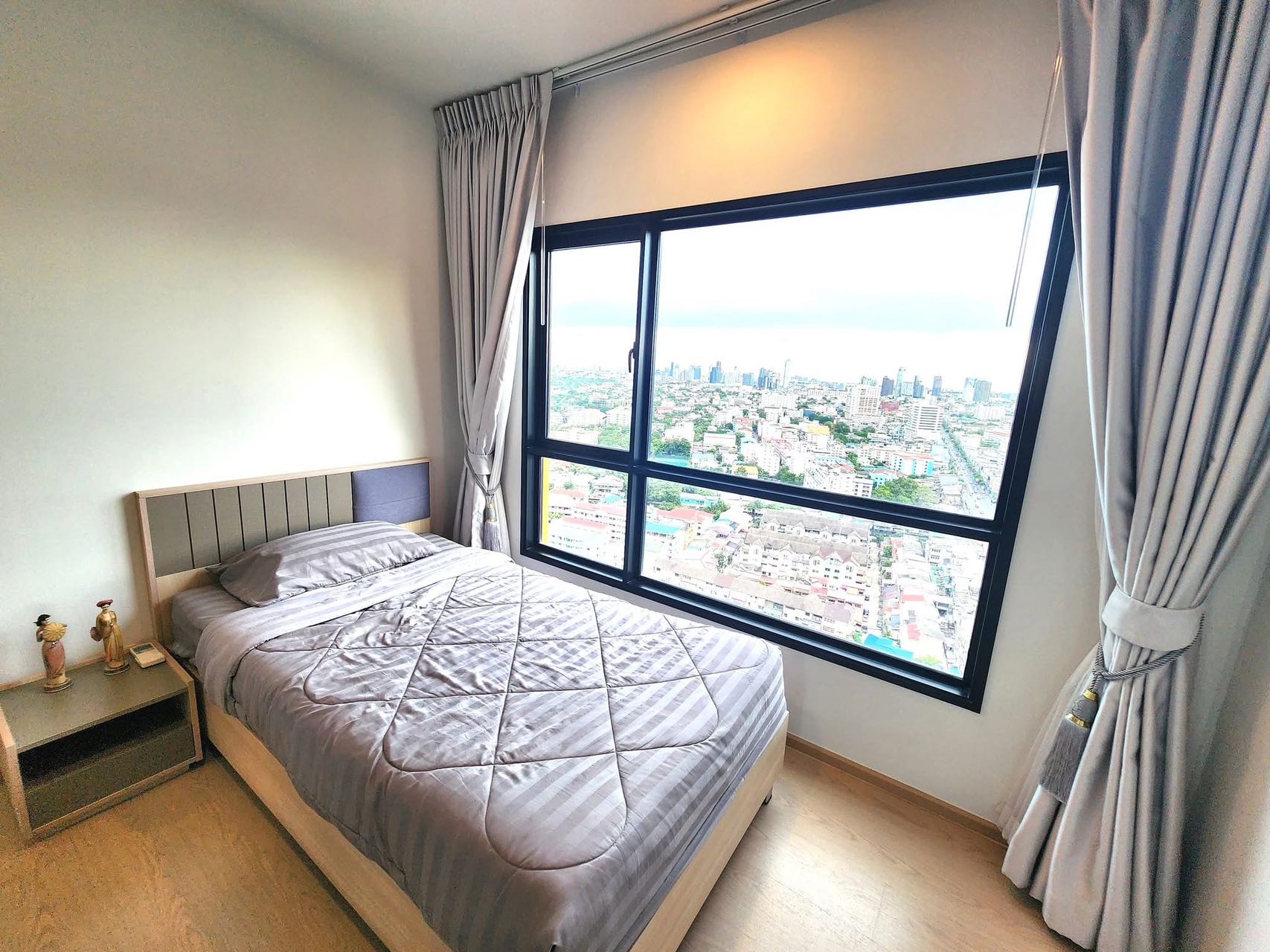 The tree Sukhumvit Ekkamai