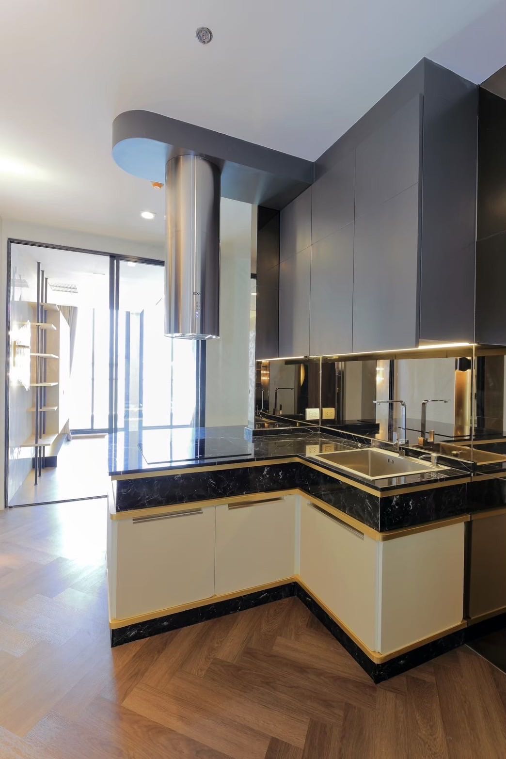 Noble Ploenchit(出售）