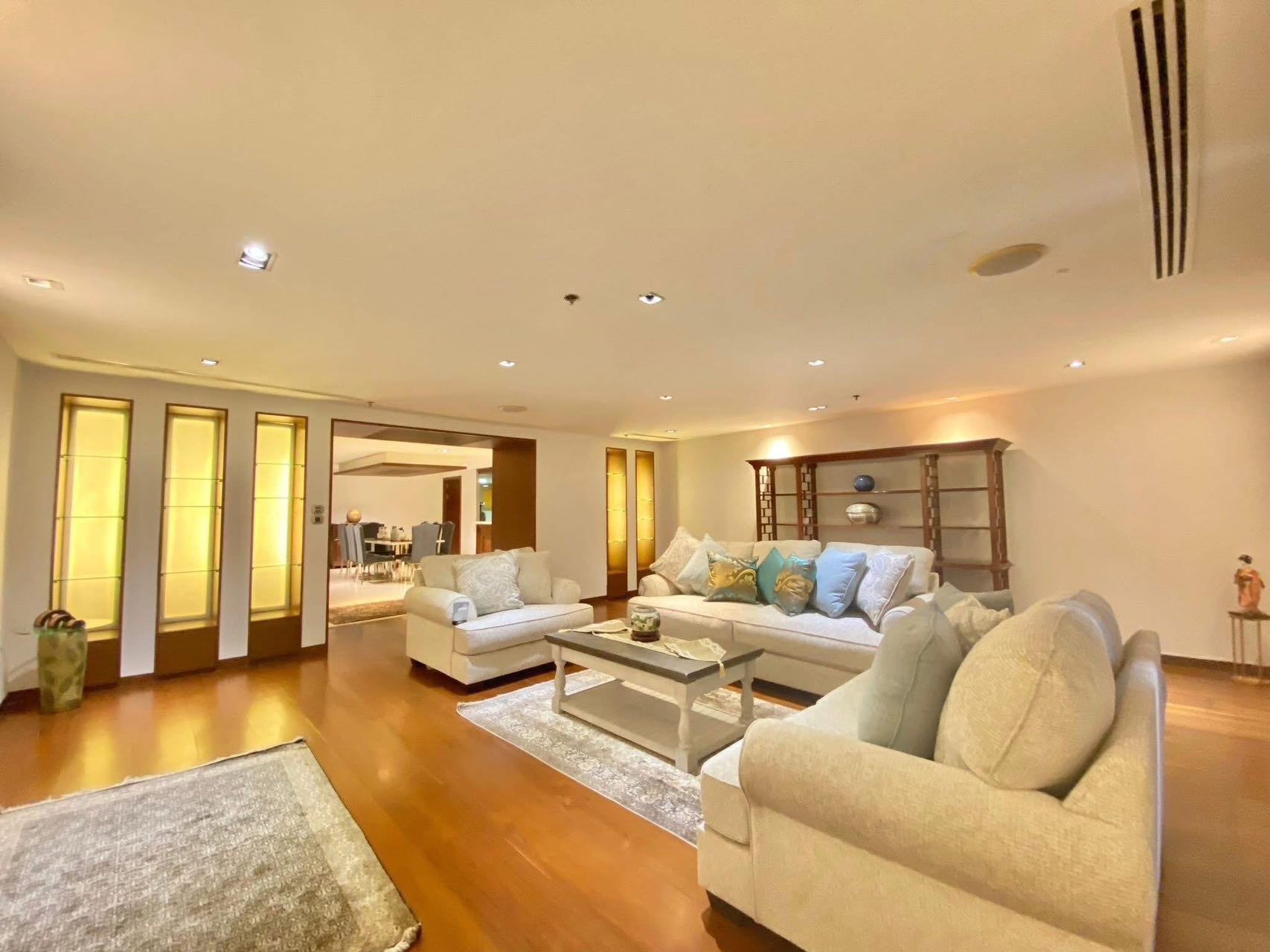 Kalllista Mansion sukhunvit 11 