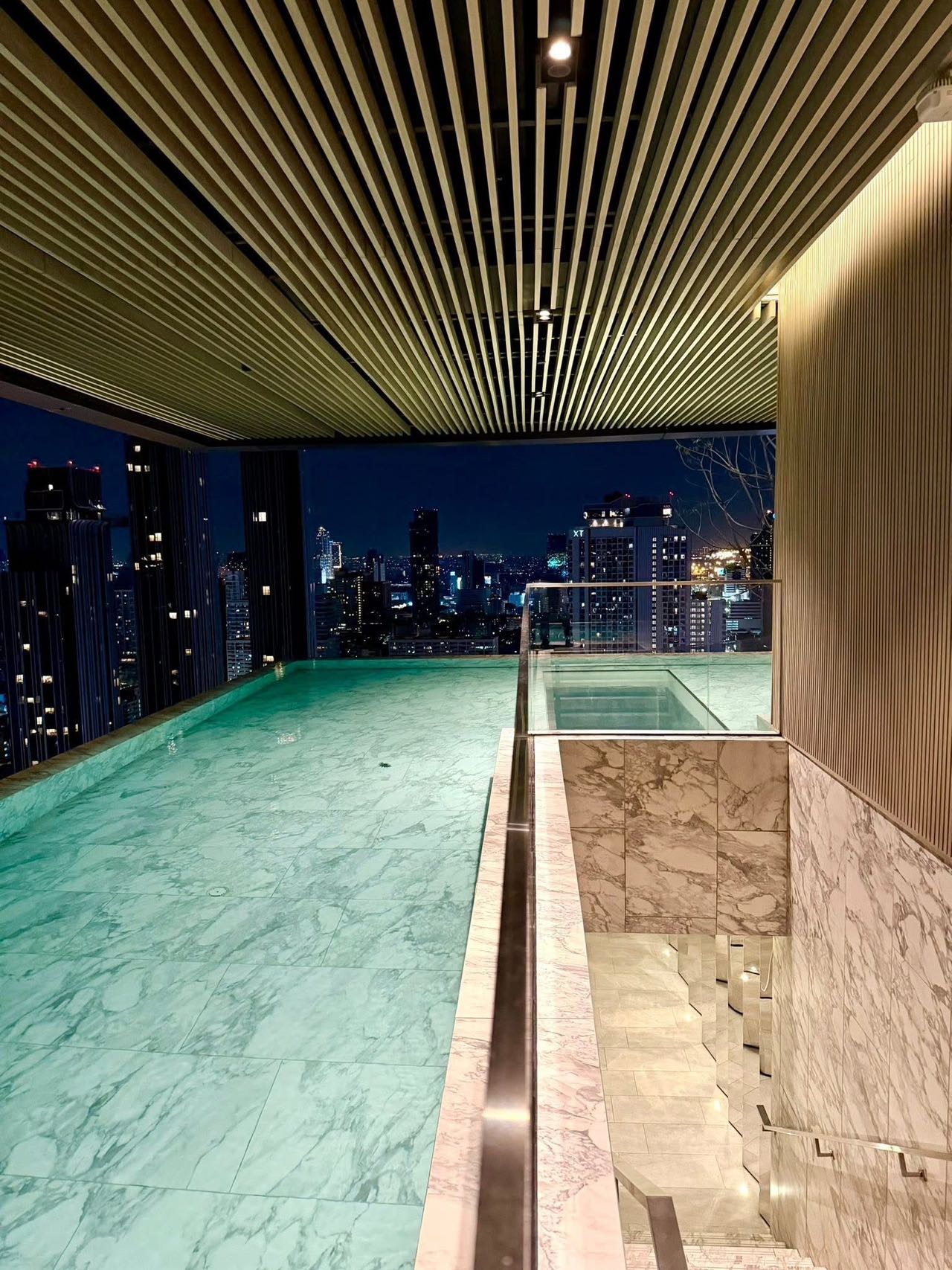 RHYTHM Ekkamai Estate