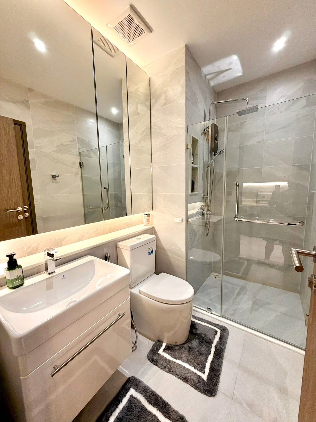 RHYTHM Ekkamai Estate