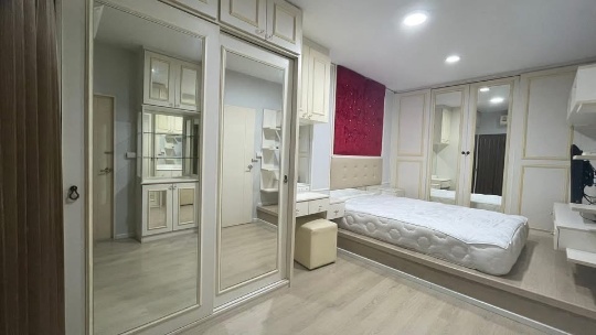 Baan Klangmaeng Sukhumvit 77