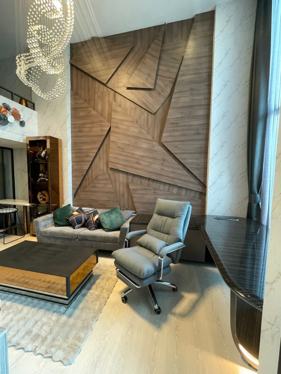 KnightsBridge Phaholyothin–Interchange