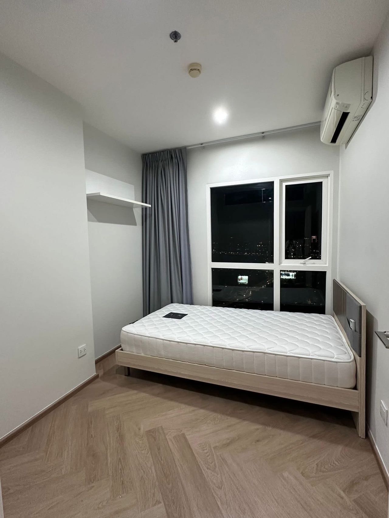 The Key Sathorn - Charoenraj