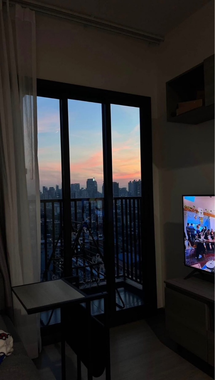 The Base Phetchaburi-Thonglor