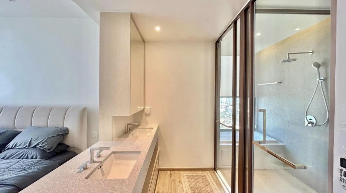  AROM Wong Amat Beachfront Condo