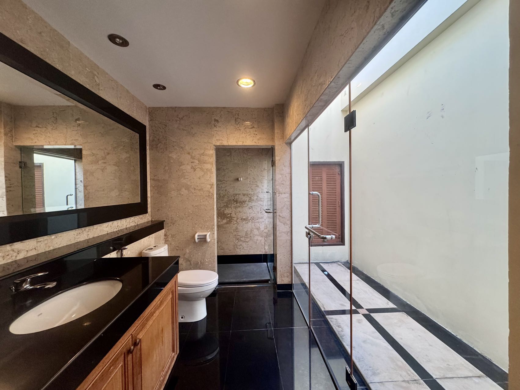 那中天泰巴黎独栋别墅