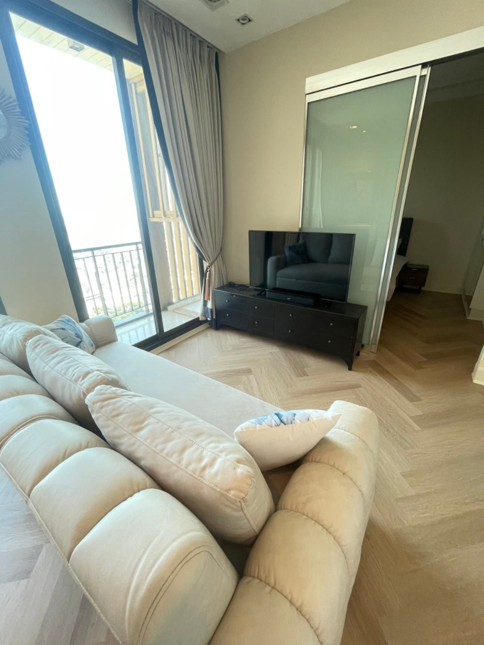 Equinox Phahol-Vipha