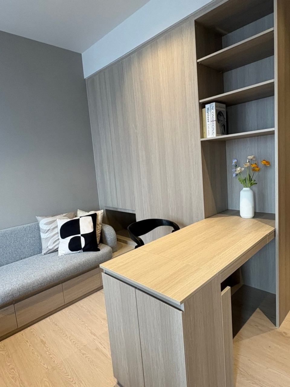 Reference Sathorn-Wongwiangyai