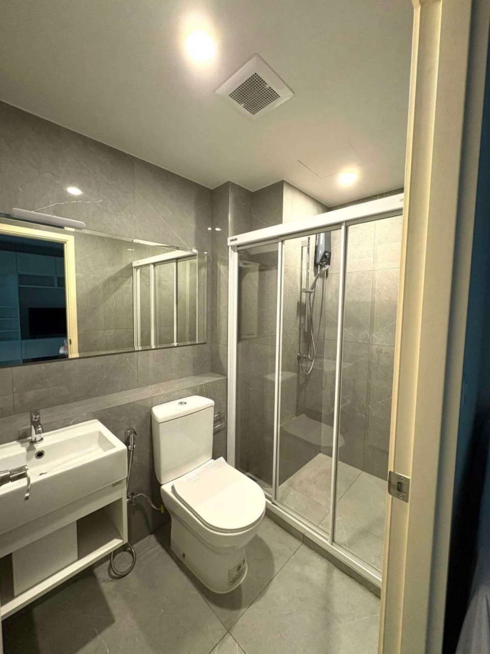 Blue Condo Phahonyothin