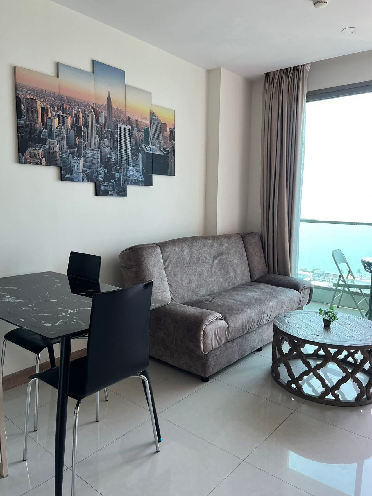 里维埃拉乔木提恩公寓