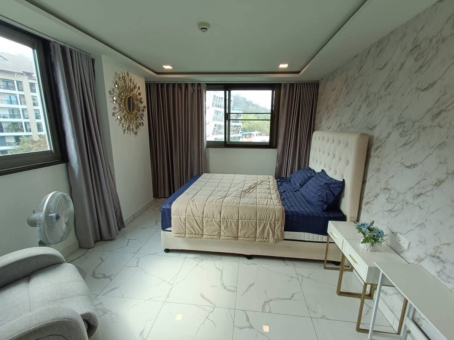 Arcadia Center Suites Condo