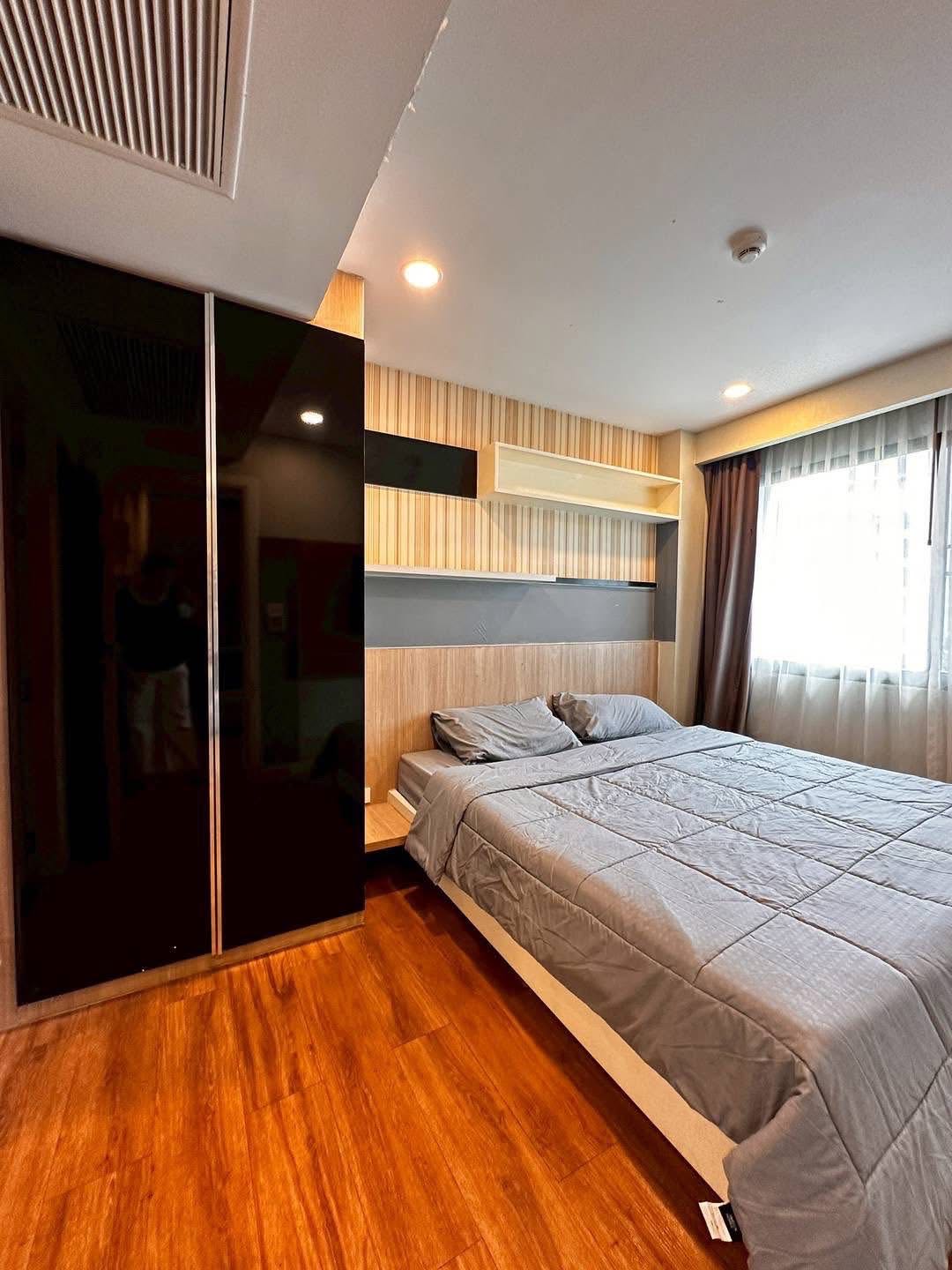 Dusit Grand Park 1