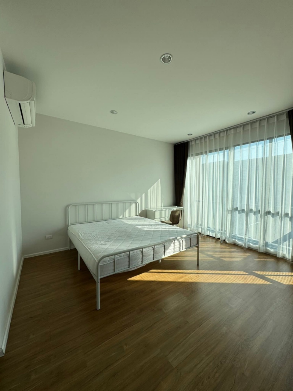 Baan Klang Muang Rama 9