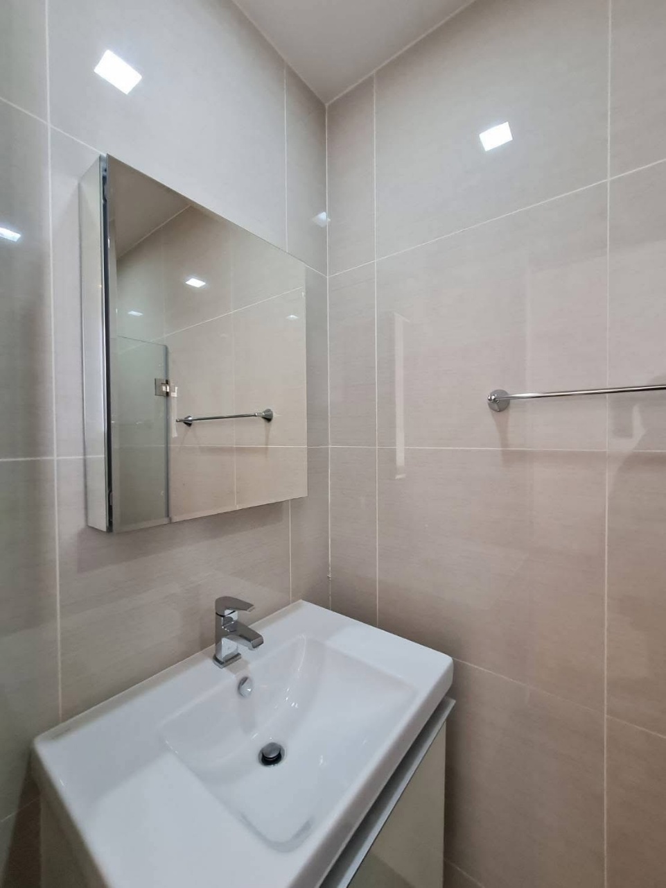 Park origin Phrompong