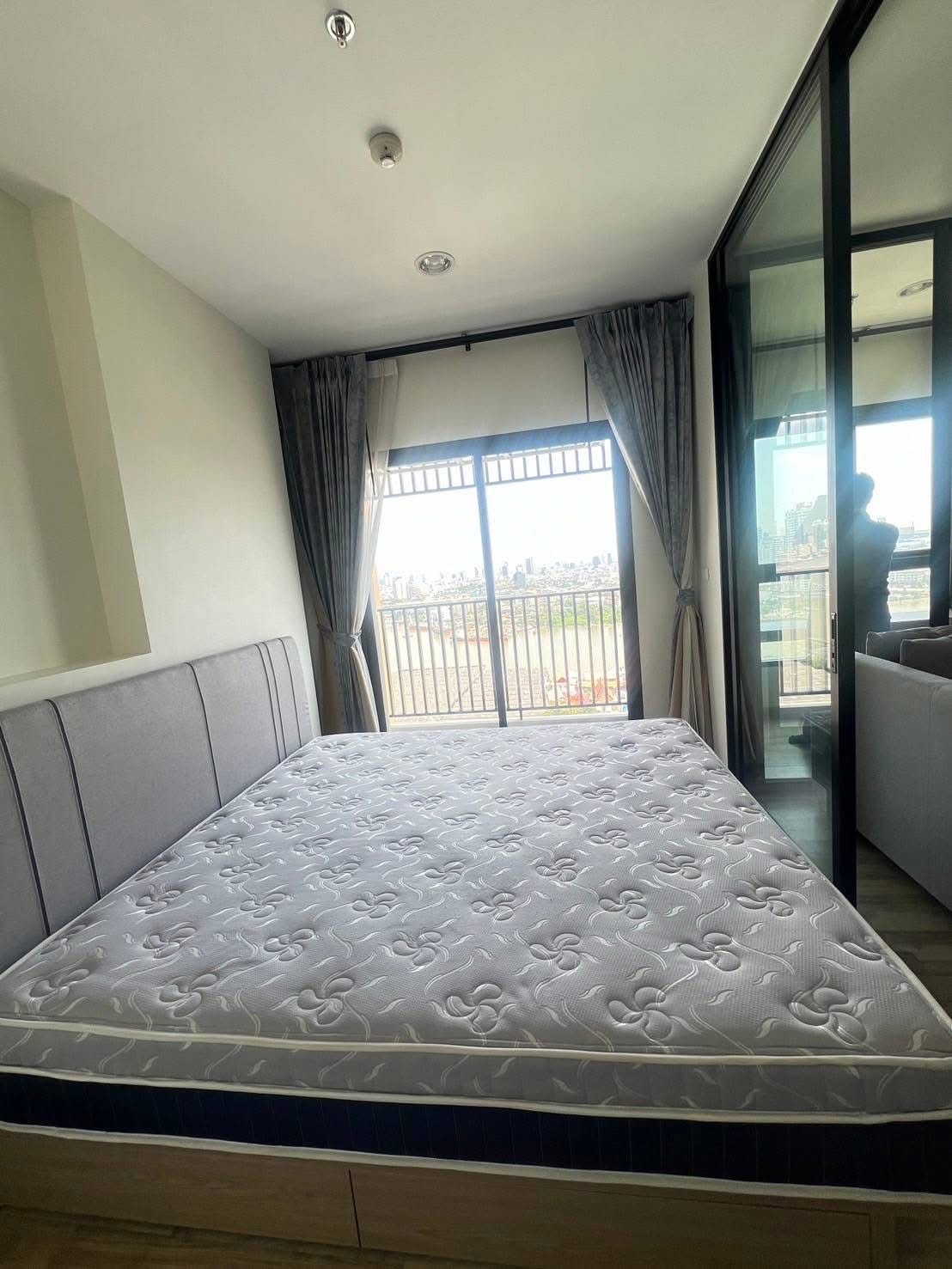 Niche Mono charoennakhon