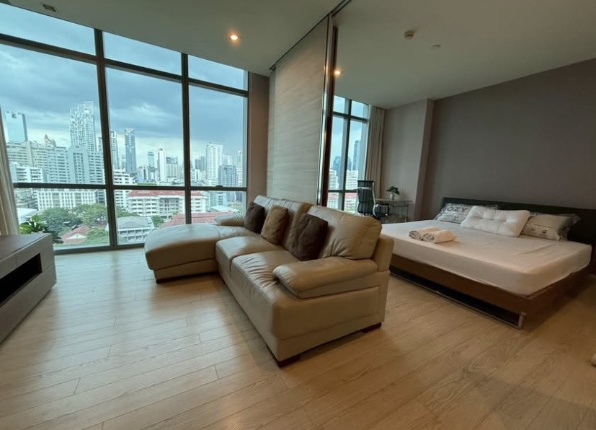The Room Sukhumvit 21