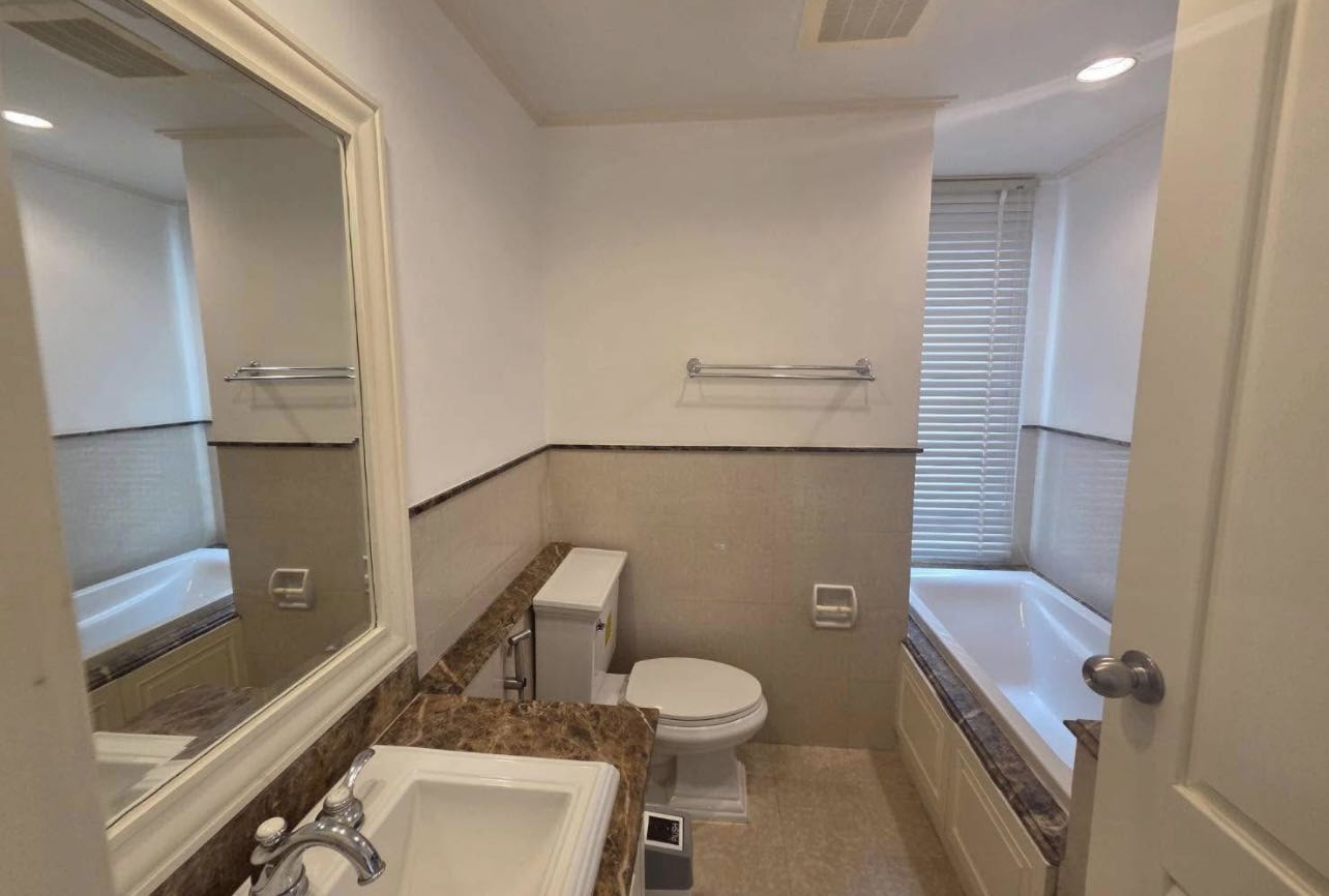 La Vie En Rose (Thonglor铜锣公寓）