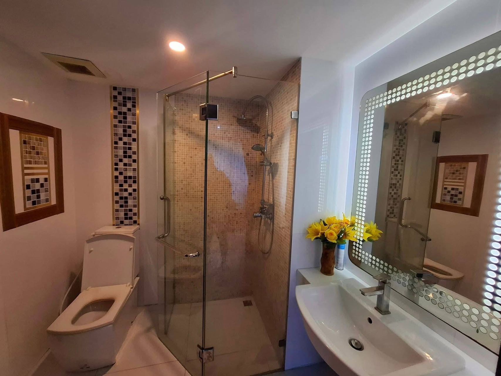 宁静公寓 (Serenity Condominium)