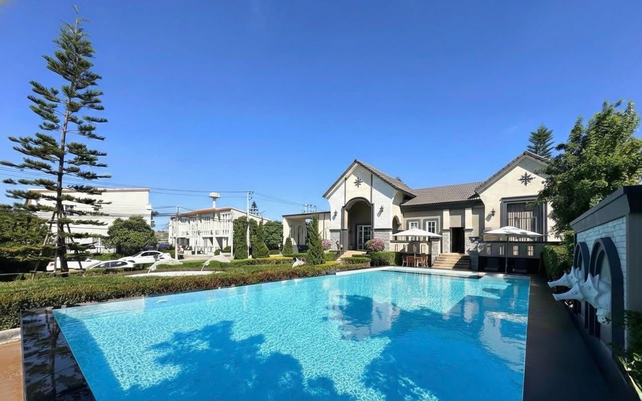 Golden Town 联排别墅